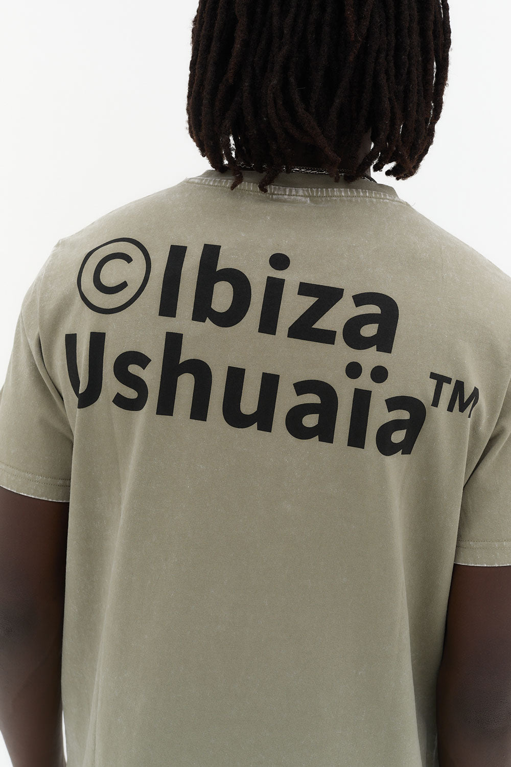 camiseta hombre algodón acid wash enzyme wash regular fit logo ushuaïa delantero y espalda