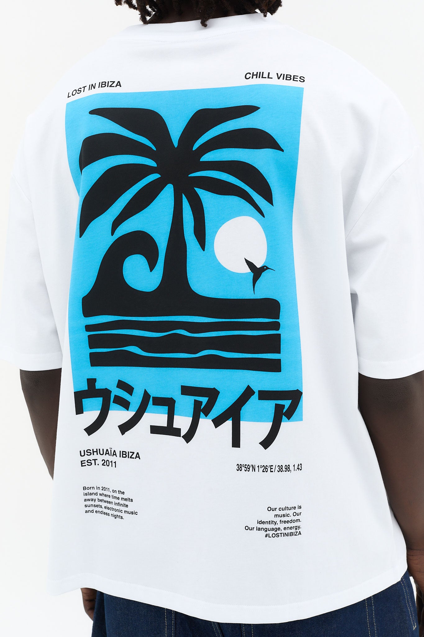 camiseta boxy fit hombre algodón silicon wash logo ushuaïa