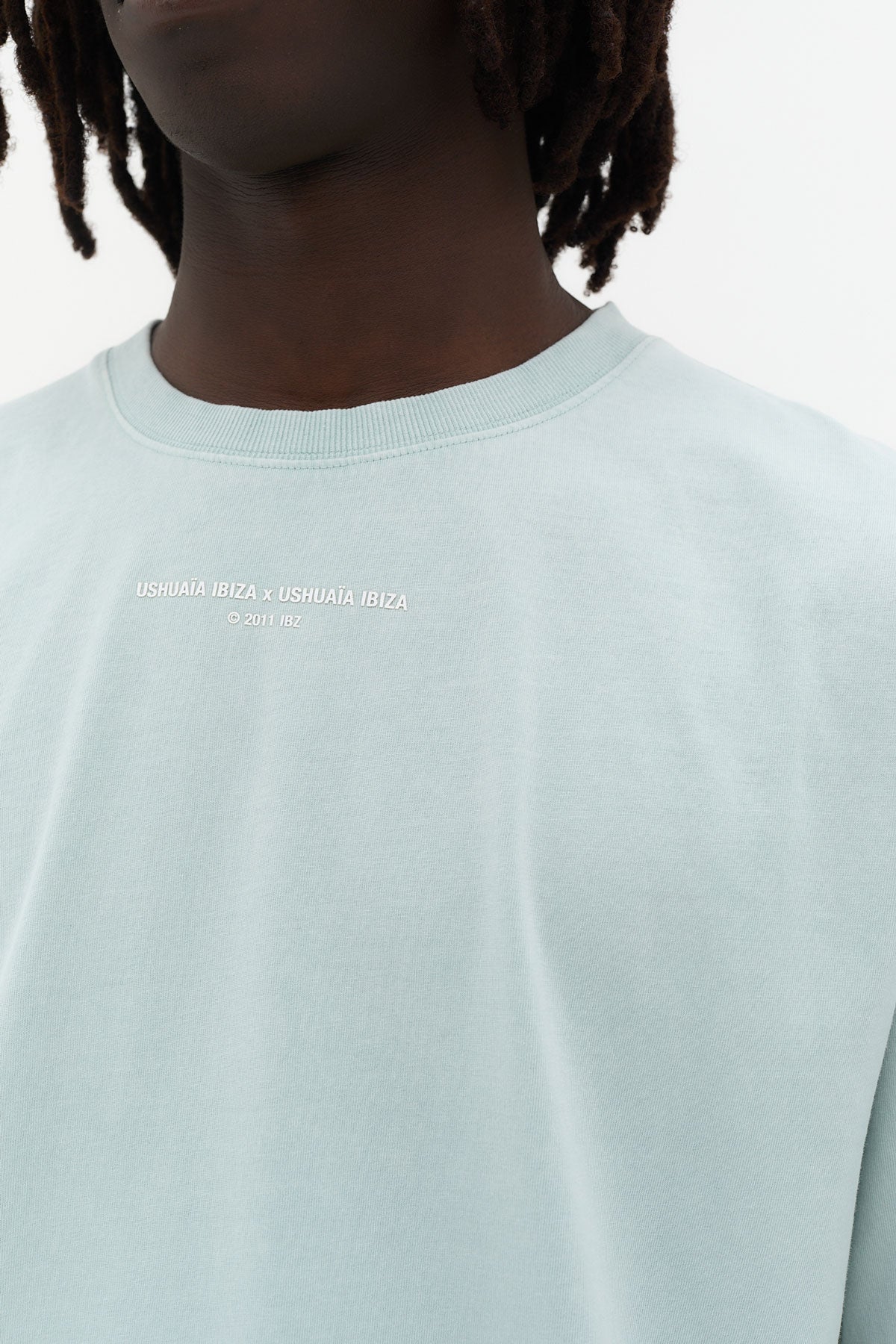 camiseta oversize hombre algodón soft acid wash logo ushuaïa delantero y espalda ibiza