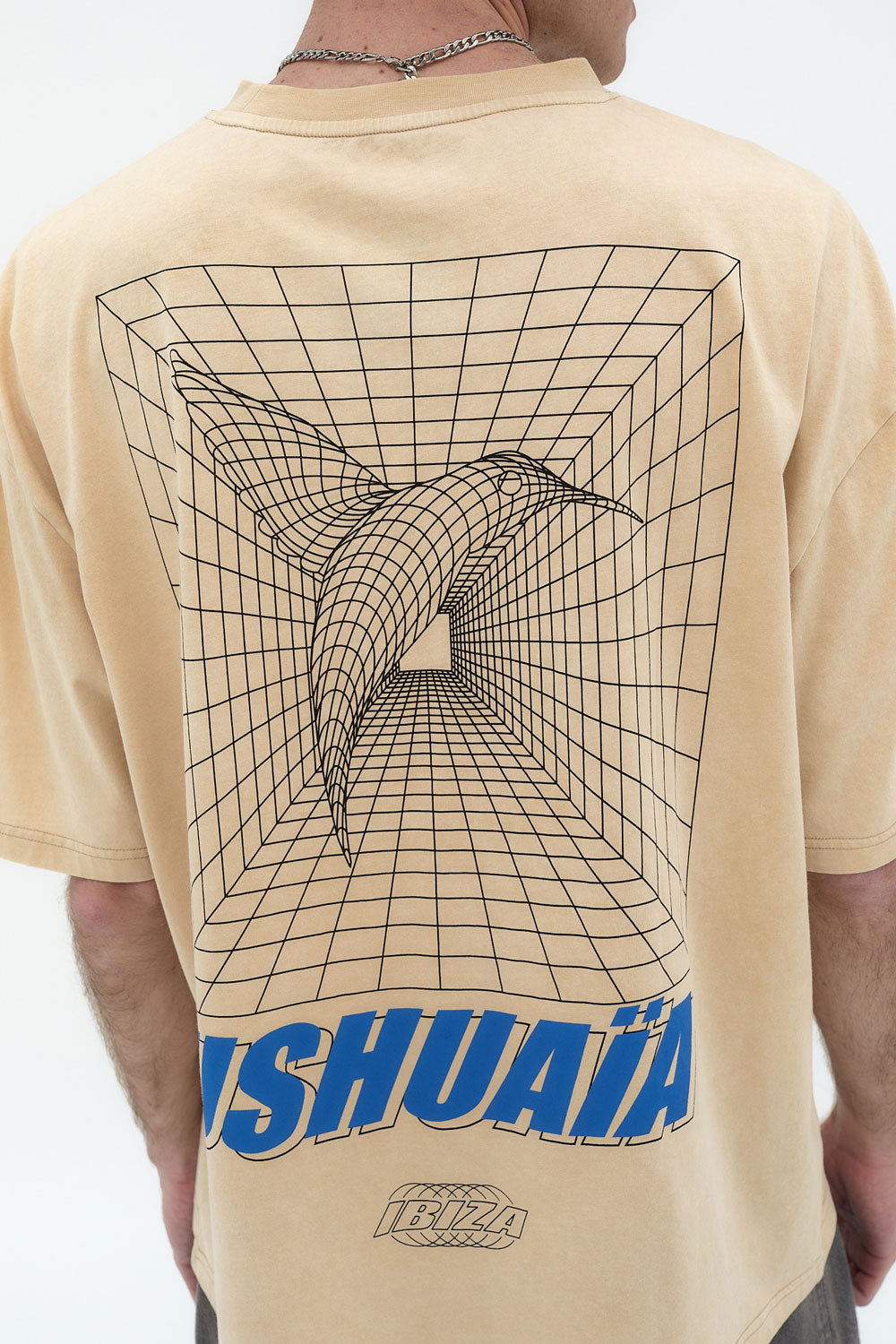 camiseta boxy hombre acid wash logo espalda