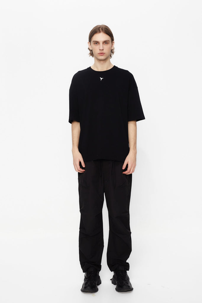 Oversize plus t-shirt with round neck and short sleeves. Contrast combined print detail on front and back.
LIMITED EDITION 