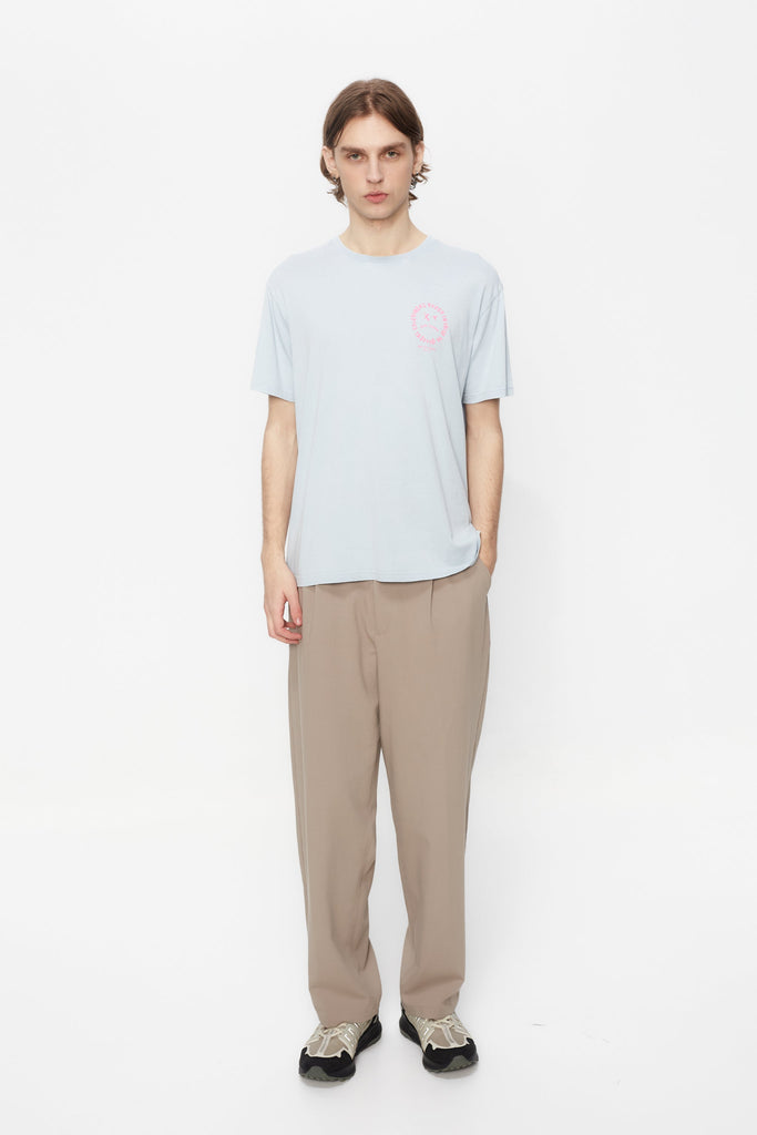 Regular fit t-shirt with round neck and washed short sleeves with fade out effect. Contrast combined print detail on front and back.