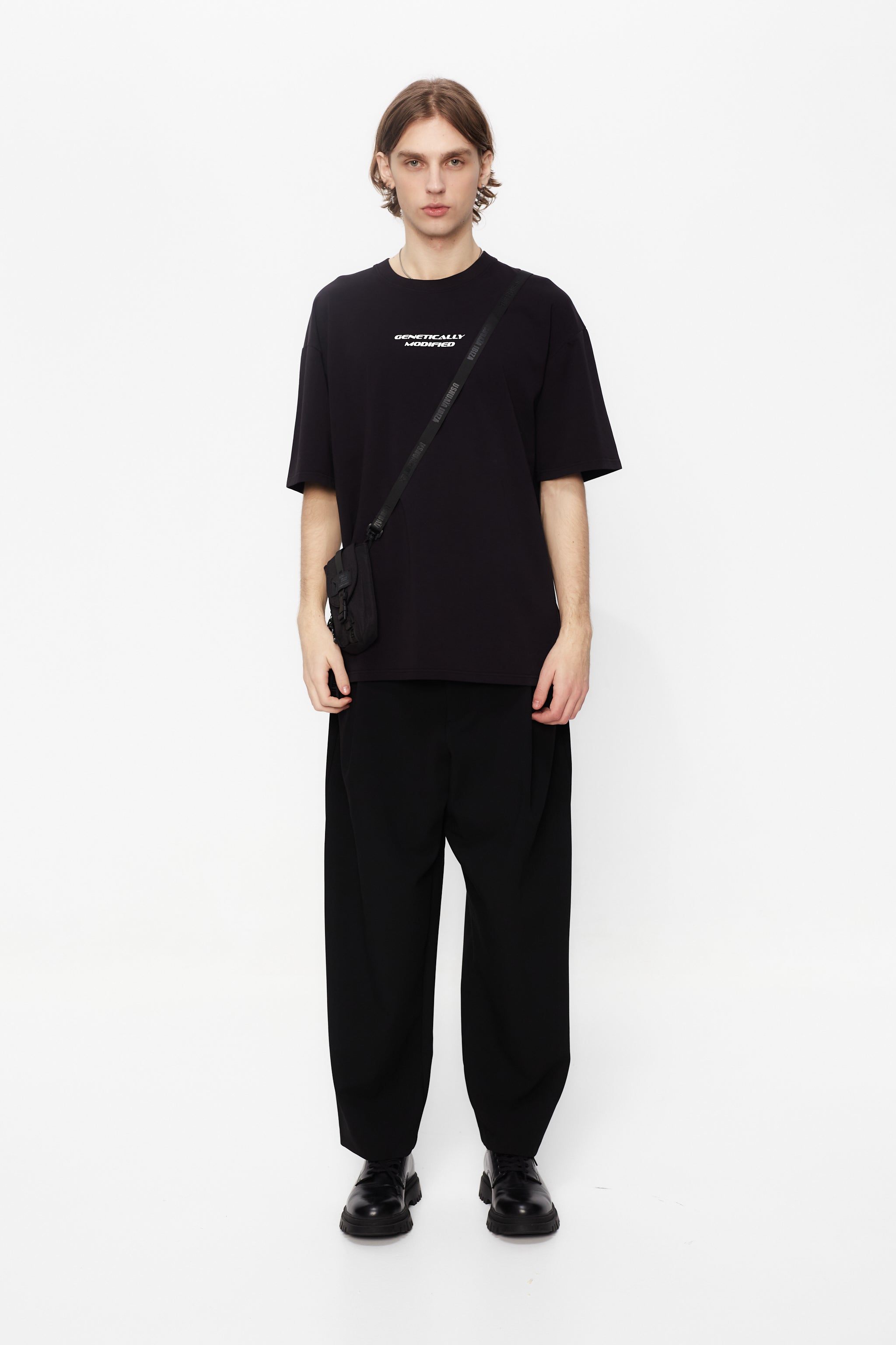 Oversized t-shirt with round neck and short sleeves with fade out effect.Contrast combined print detail on front and back.